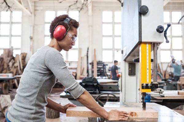 Améliorez les performances de votre tronçonneuse avec la scie uxon